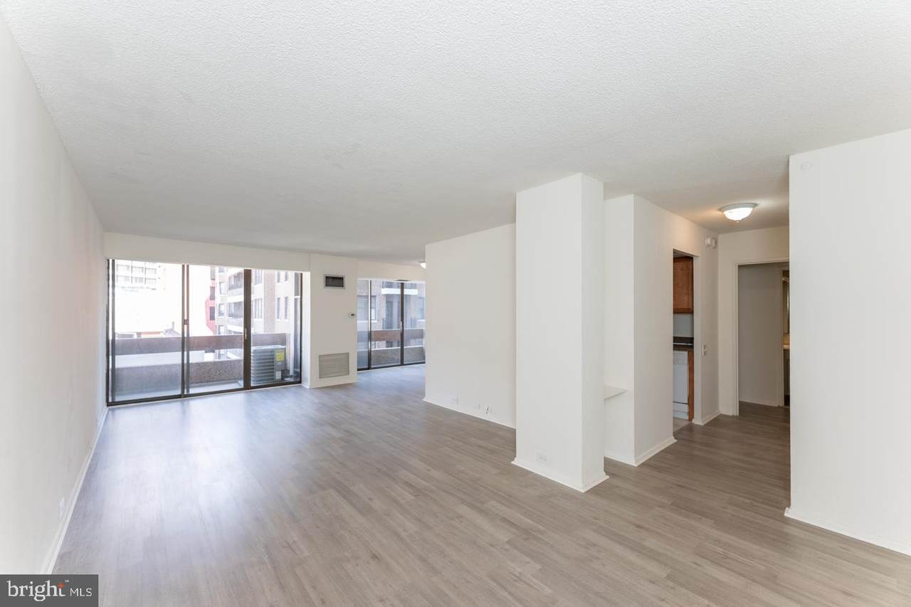1326-42 Spruce Street - Photo 1