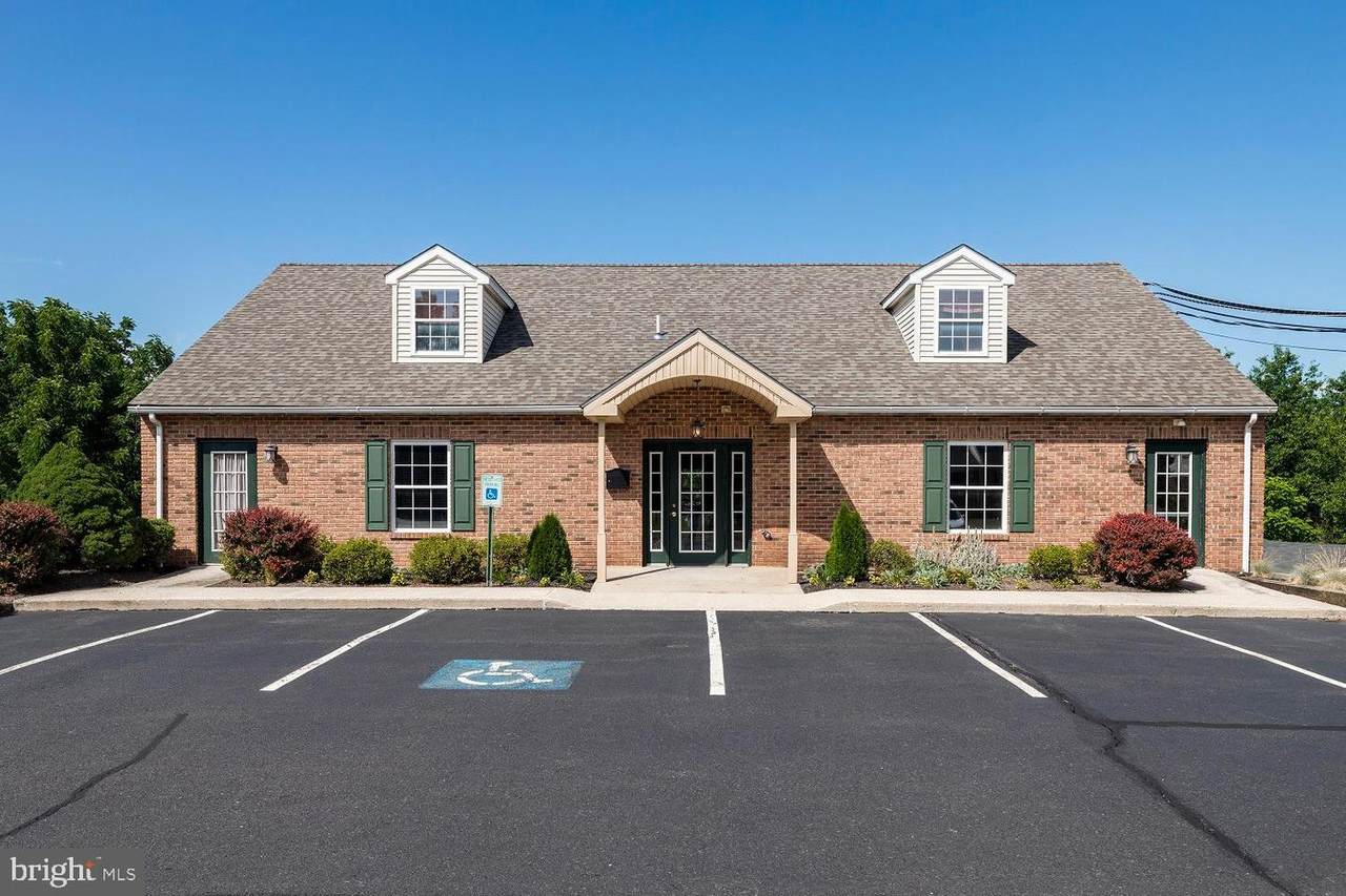 1723 Swamp Pike - Photo 1