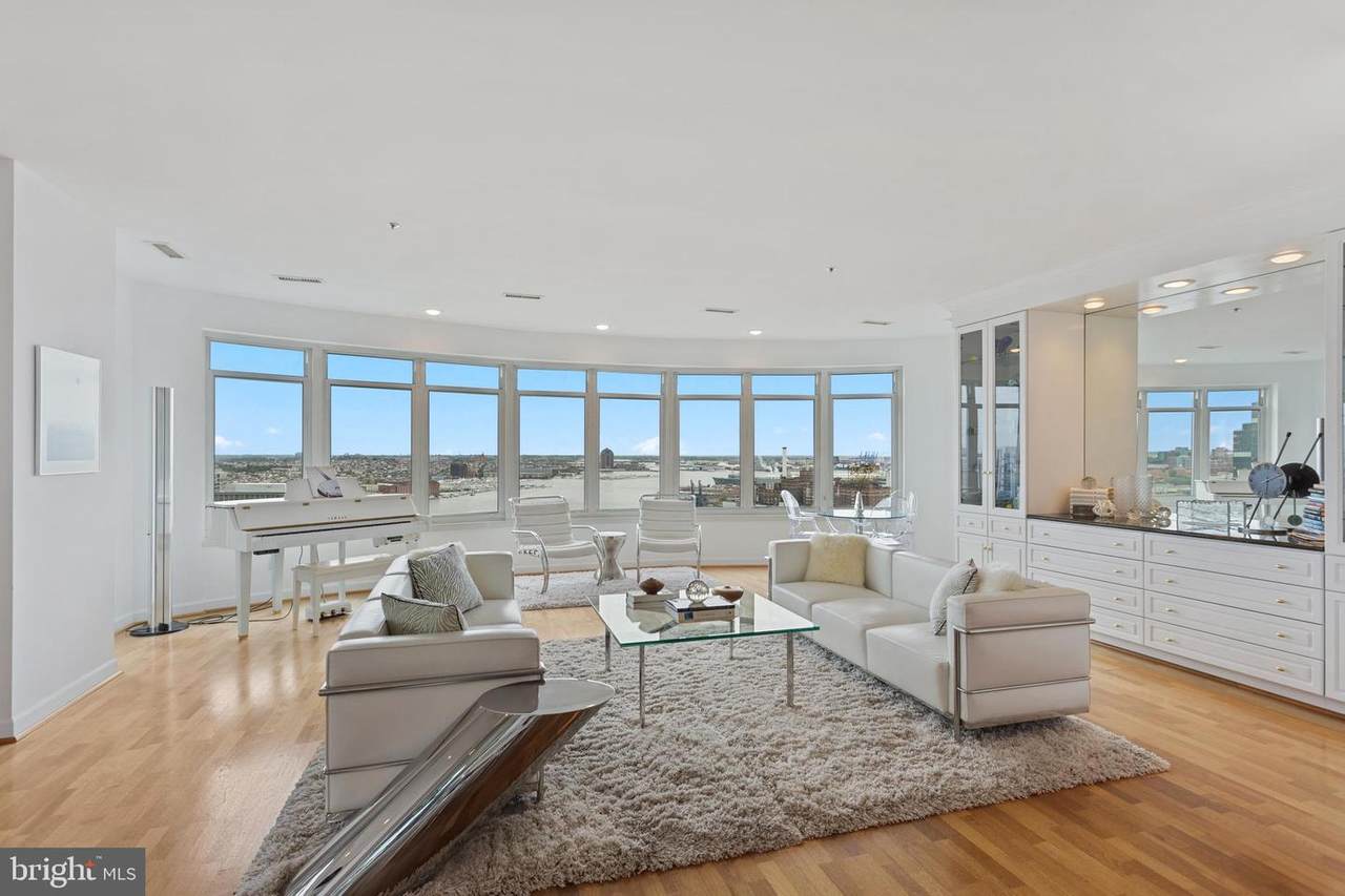 100 Harborview Drive - Photo 1