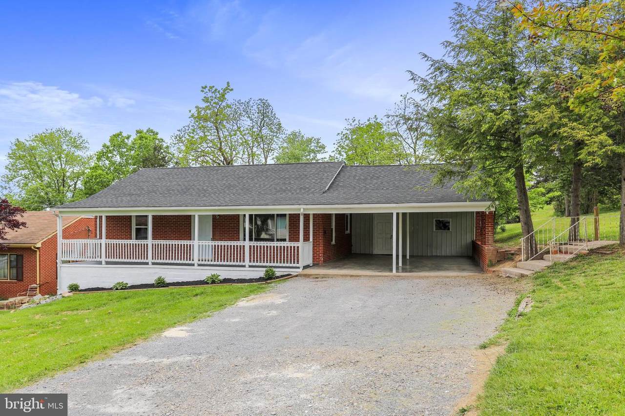 381 Walton Street - Photo 1