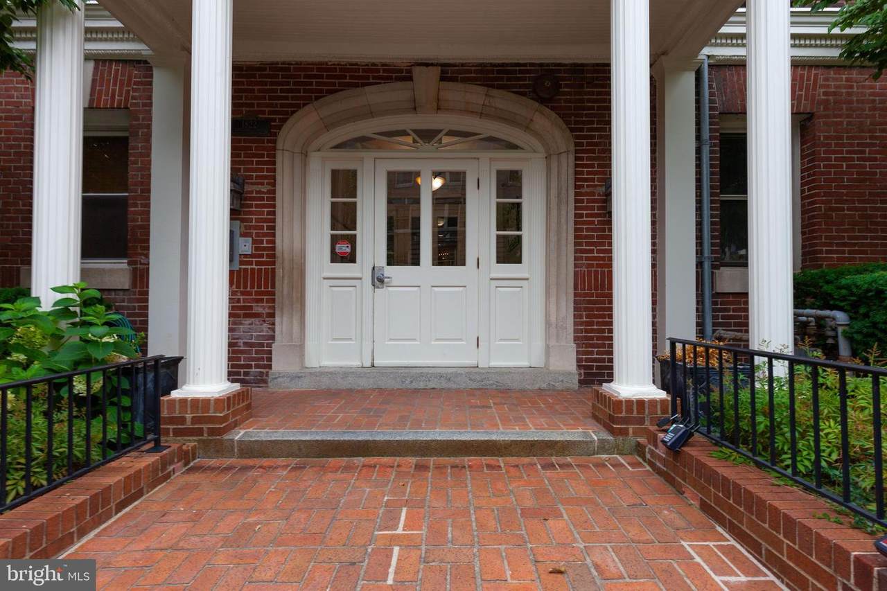1822-1822 Vernon Street - Photo 1