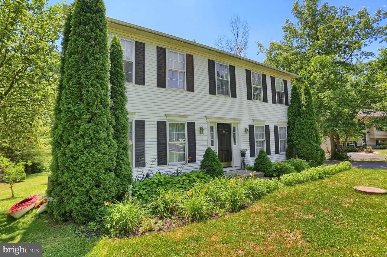 1070 Pickett Drive - Photo 1