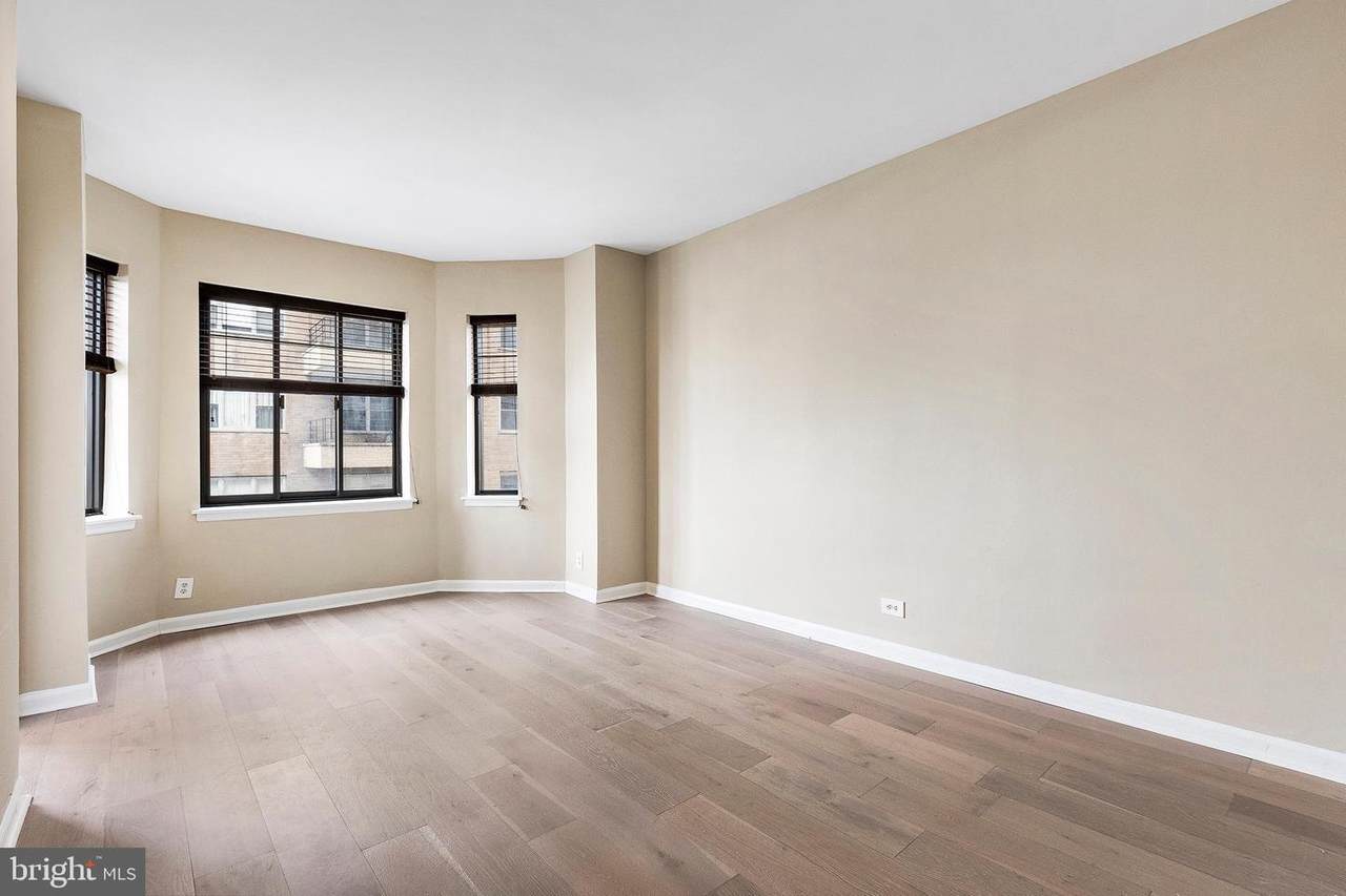 222 Rittenhouse Square - Photo 1