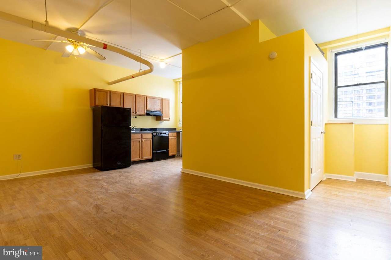 1324 Locust Street - Photo 1
