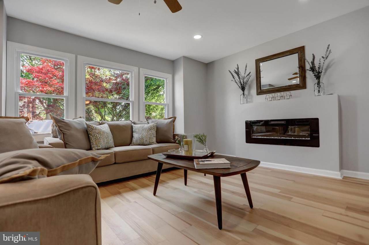 428 Doris Circle - Photo 1