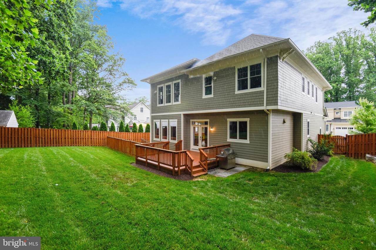 805 Plum Street - Photo 1