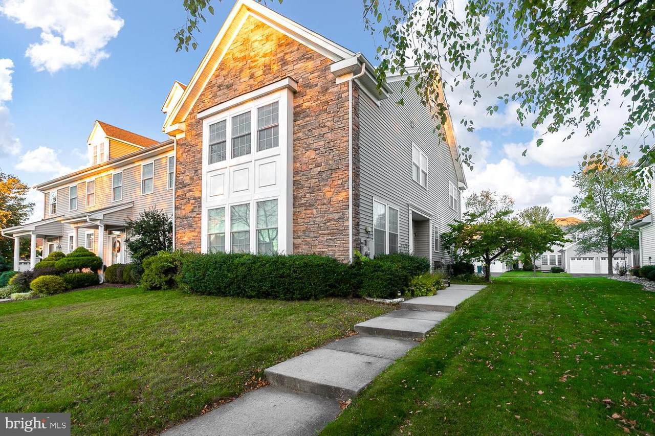 5 Horseshoe Place - Photo 1