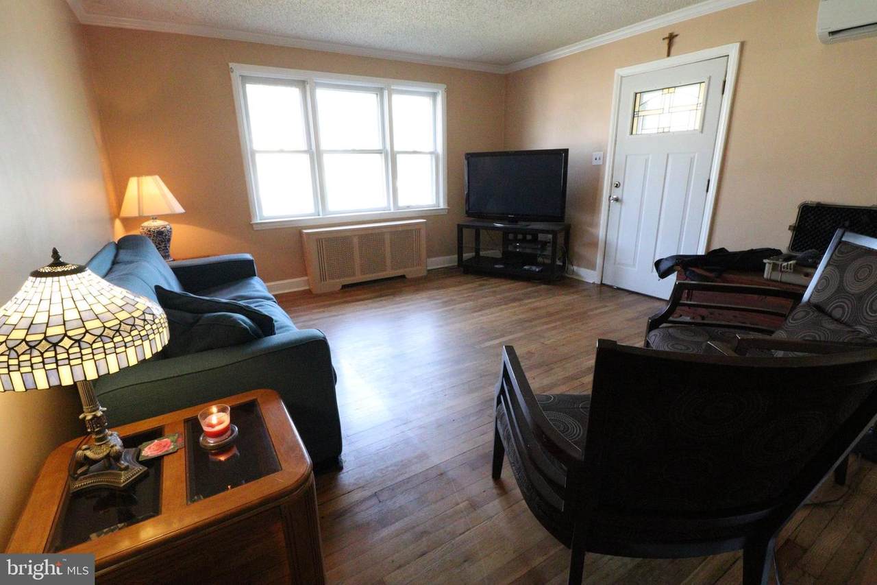 425 Sutton Avenue - Photo 1