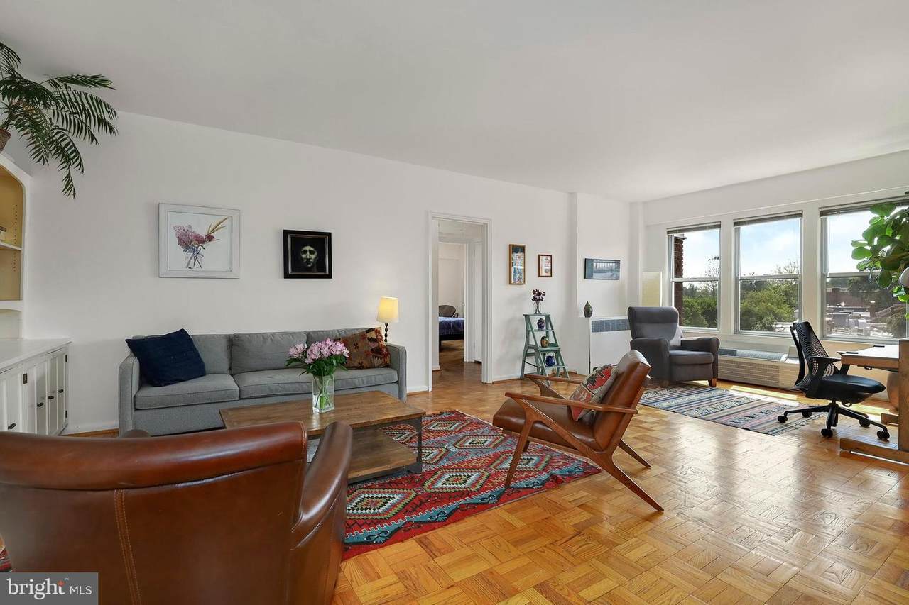 2500 Q Street - Photo 1