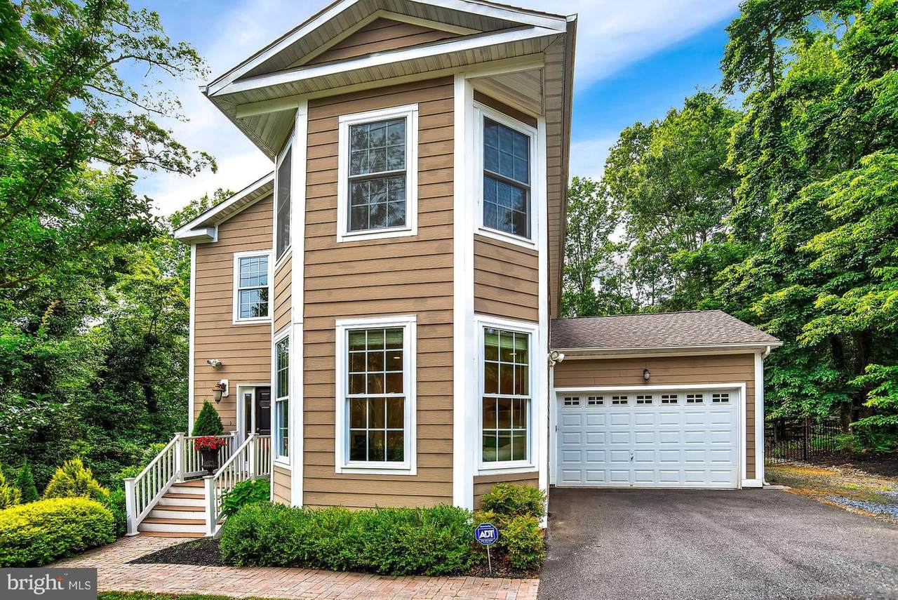 1724 Saint Margarets Road - Photo 1