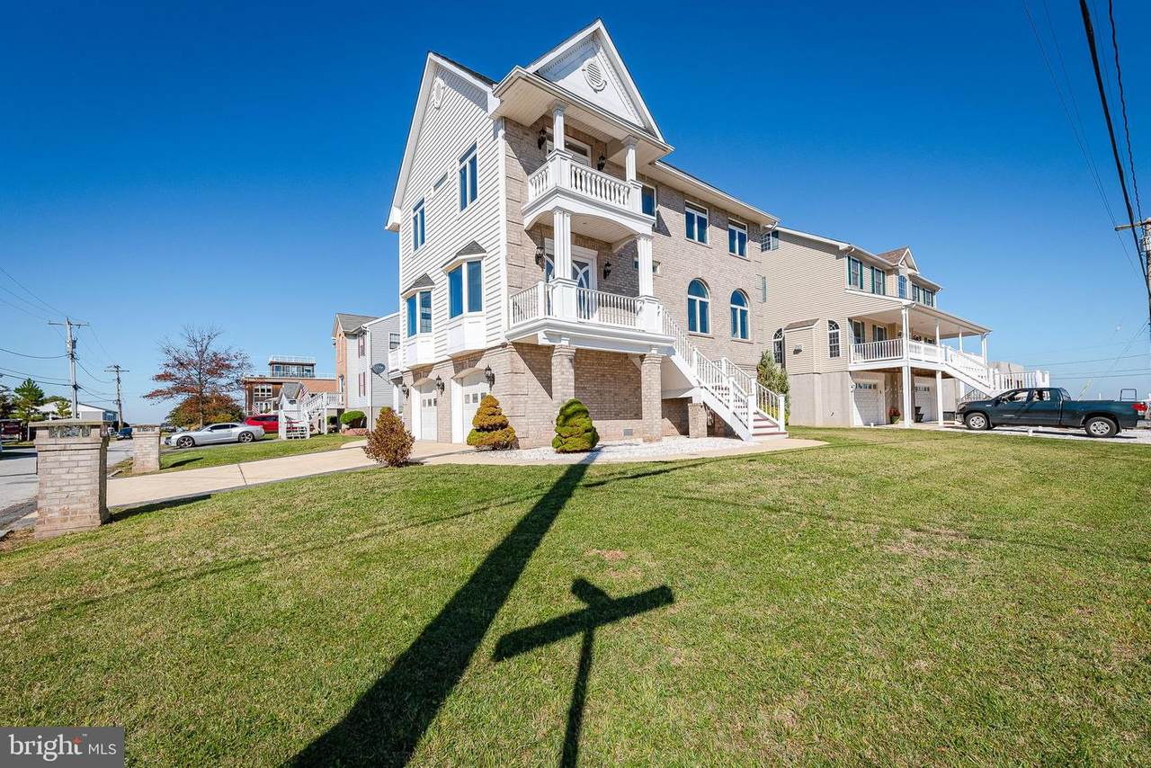 2801 1ST Street - Photo 1