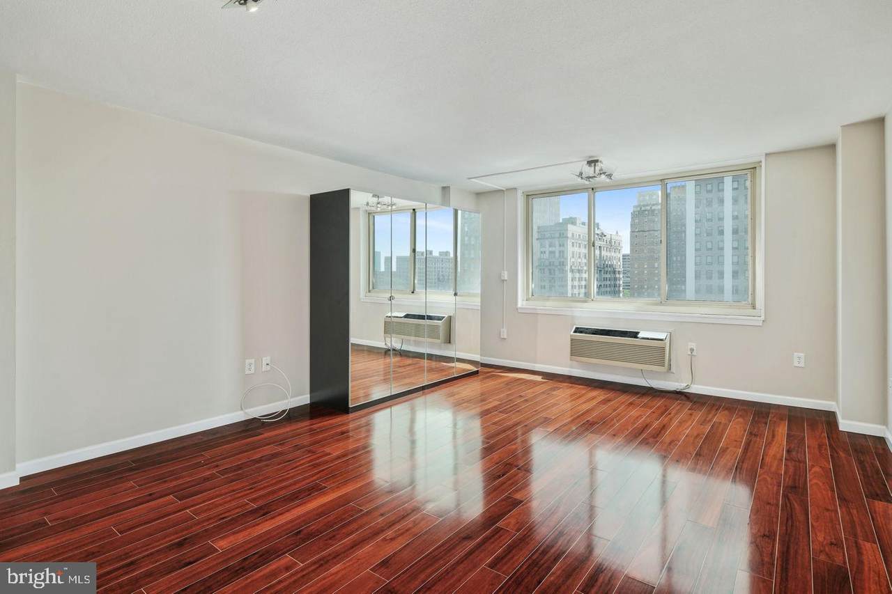 1919 Chestnut St. - Photo 1