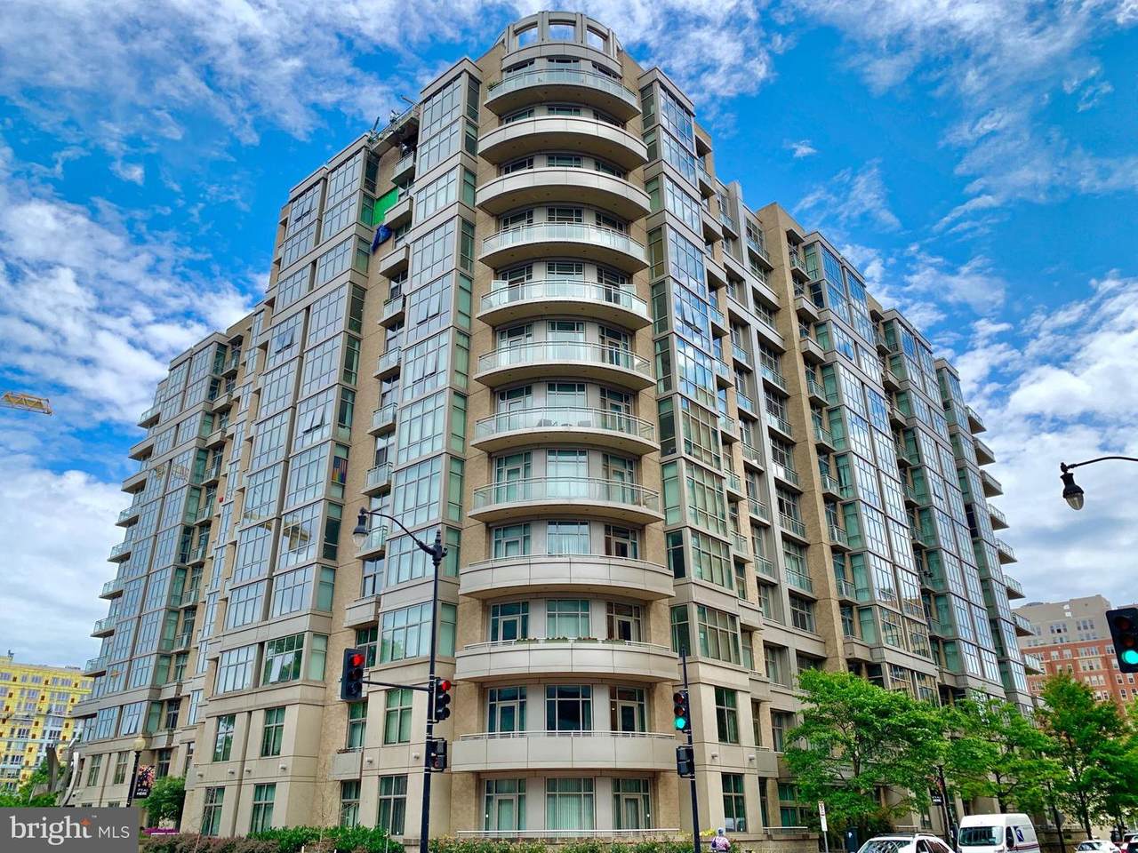 811 4TH Street - Photo 1