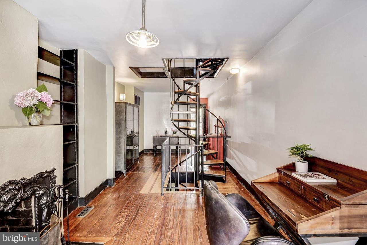 1066 Thomas Jefferson Street - Photo 1