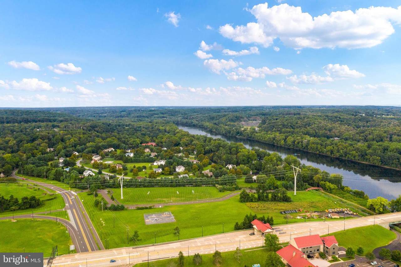 2481 River Road - Photo 1