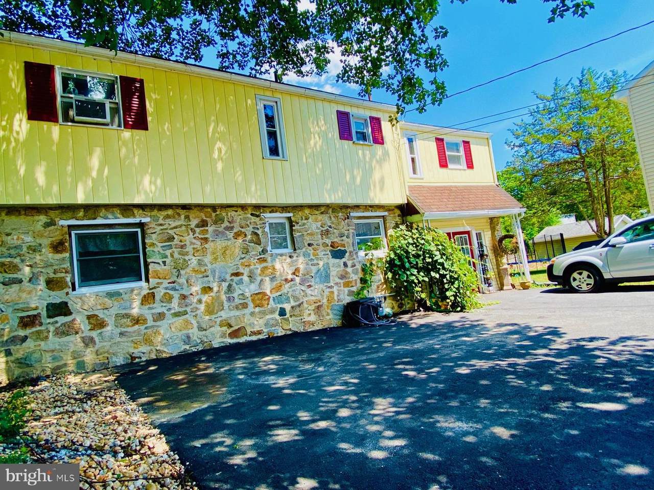 9 Midland Avenue - Photo 1