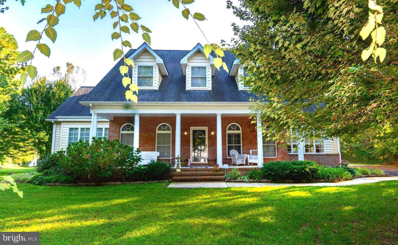 210 Country Lane - Photo 1