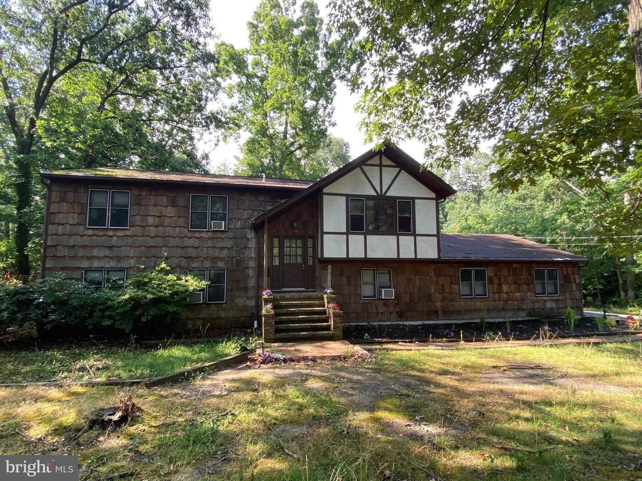83 Oakland Drive - Photo 1