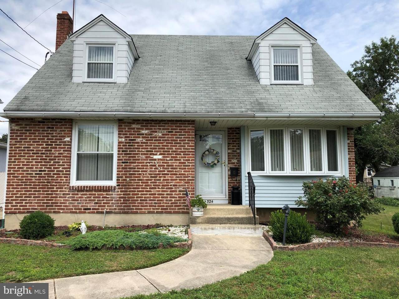 324 Grant Avenue - Photo 1