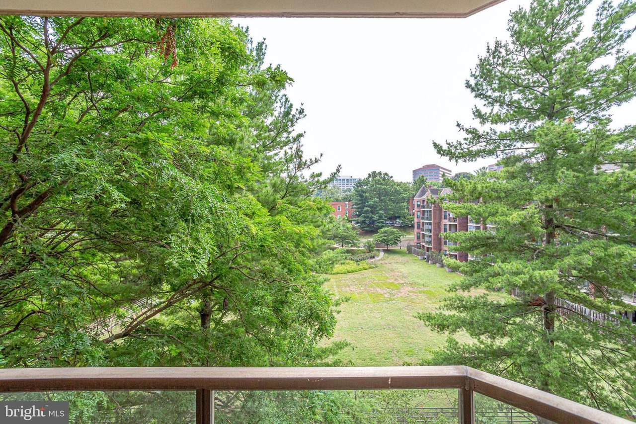 2100 Lee Highway - Photo 1