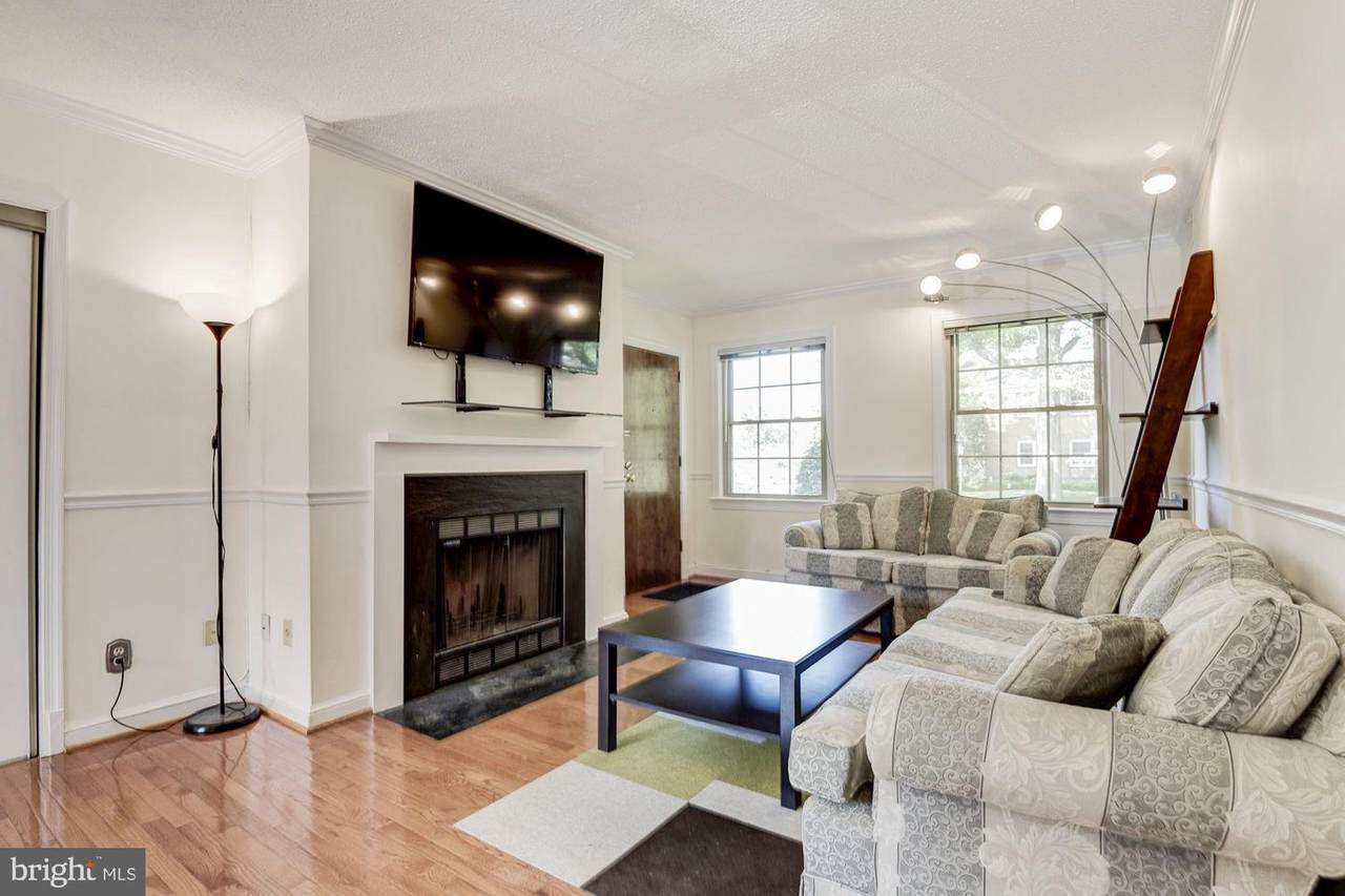 2503 Arlington Boulevard - Photo 1