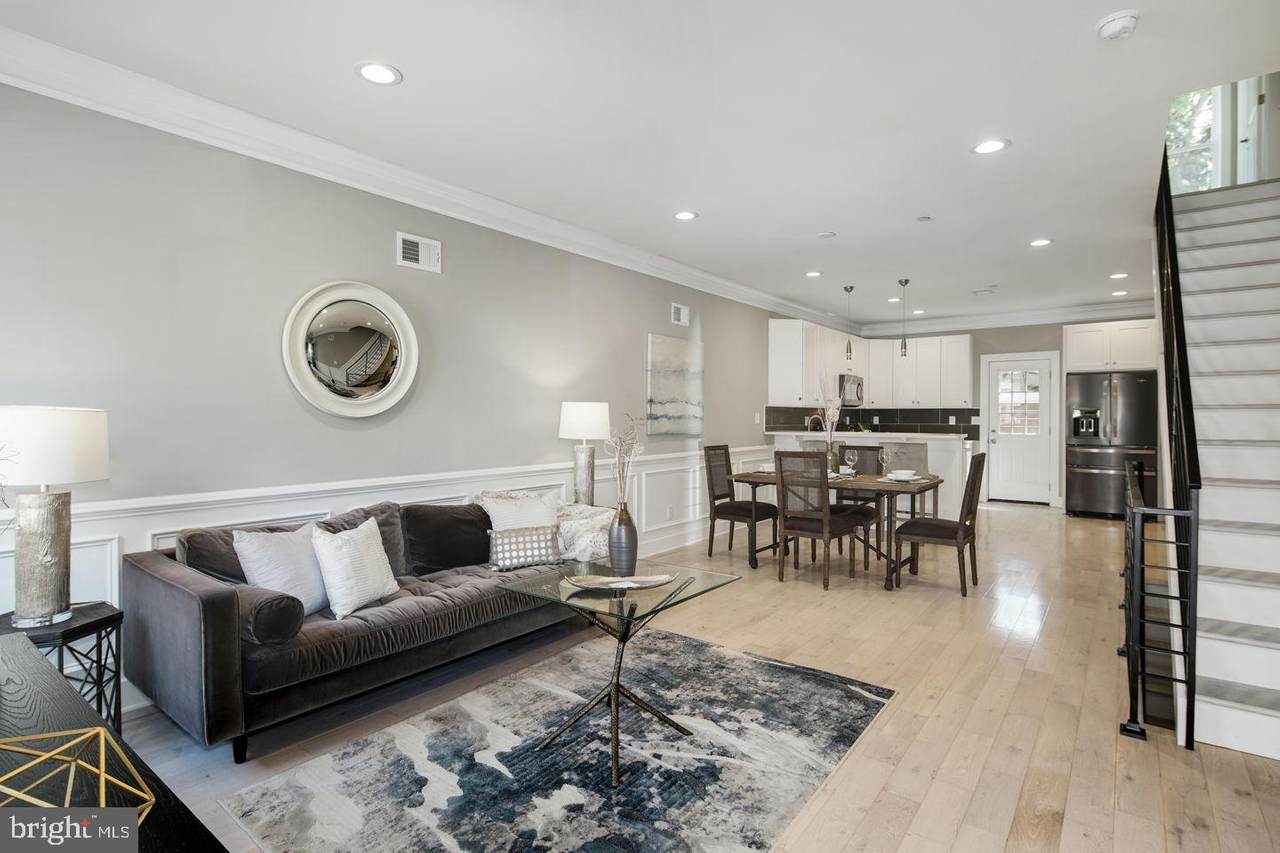 1639 7TH Street - Photo 1