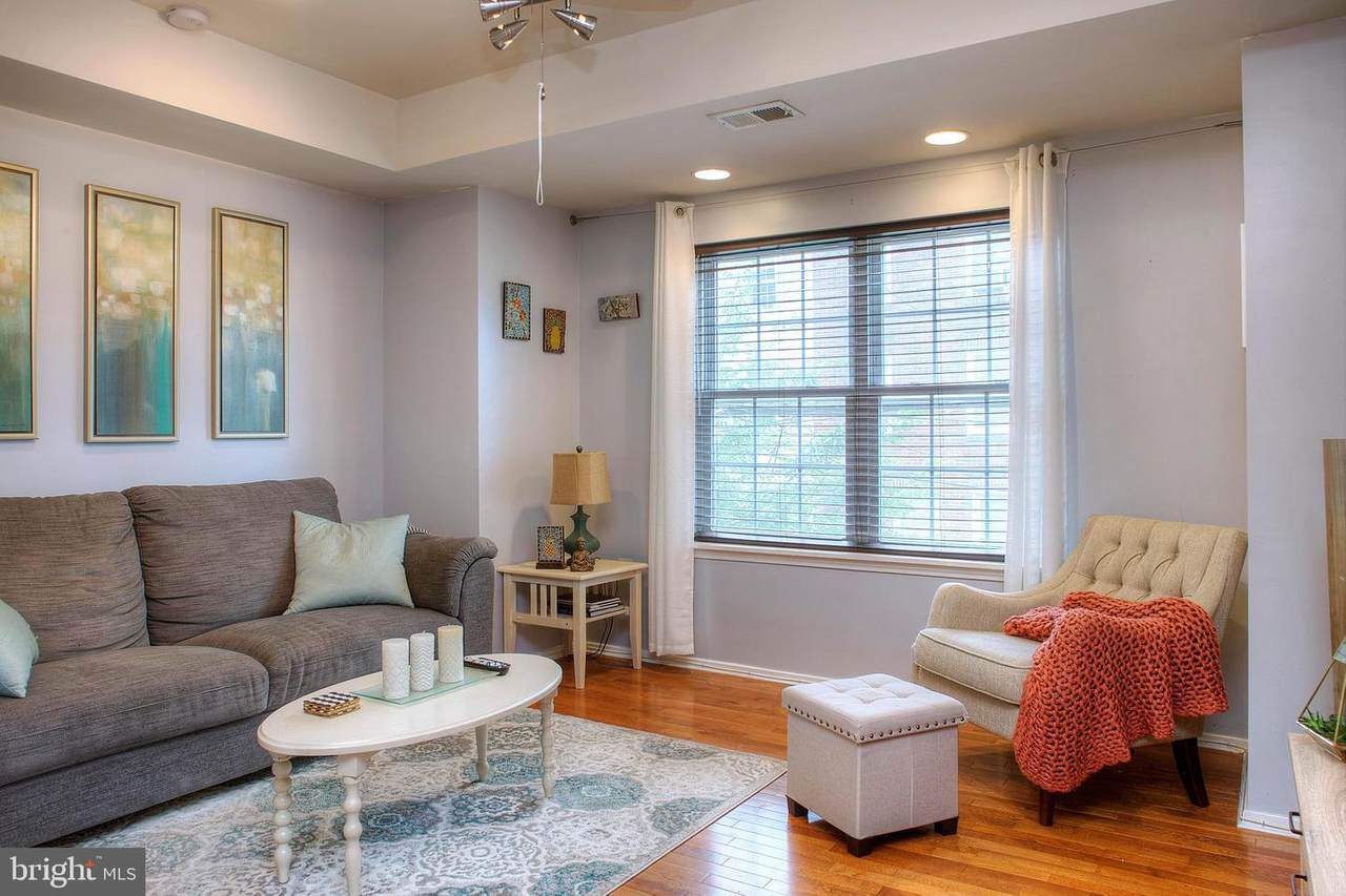 749 19TH Street - Photo 1