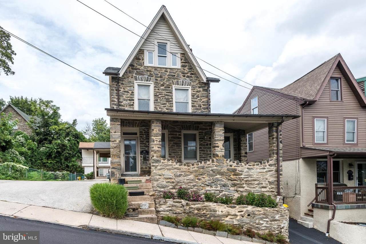 105 Rockland Avenue - Photo 1