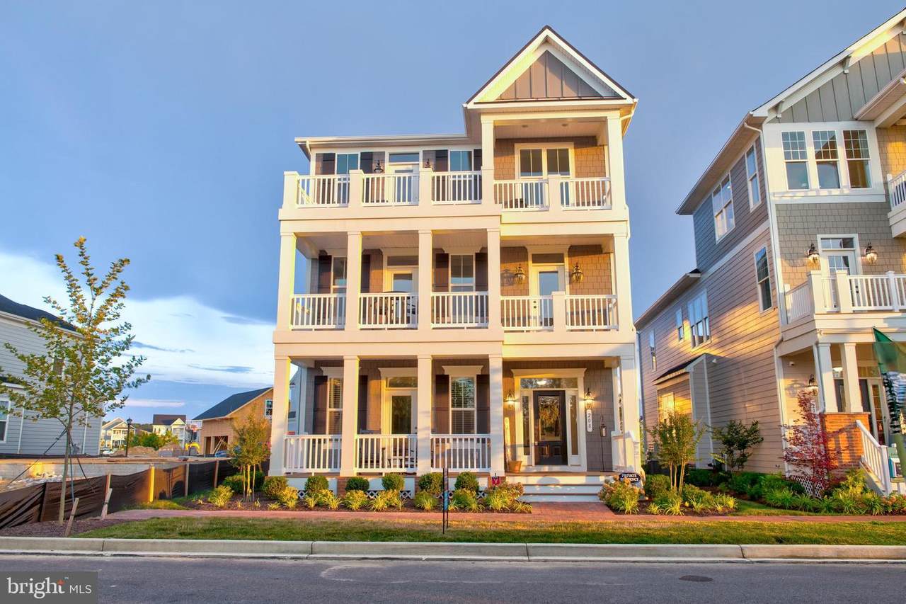 208 Winchester Street - Photo 1