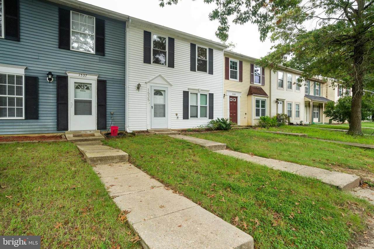 1535 Pin Oak Drive - Photo 1