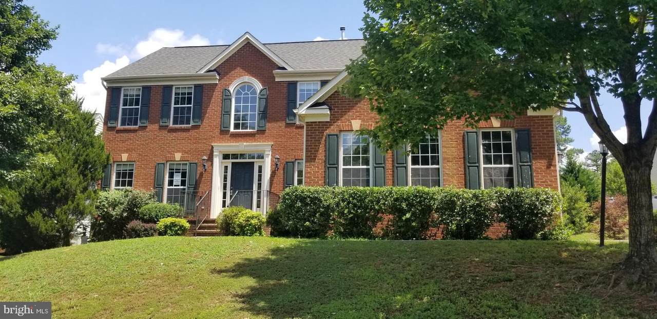 208 Whispering Woods Place - Photo 1