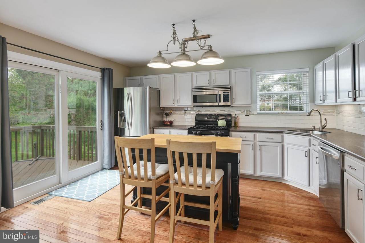 326 Green View Court - Photo 1