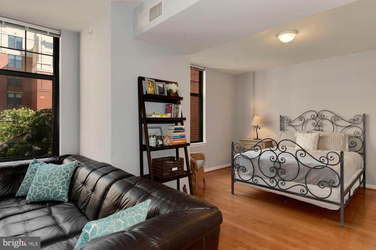 1021 Garfield Street - Photo 1
