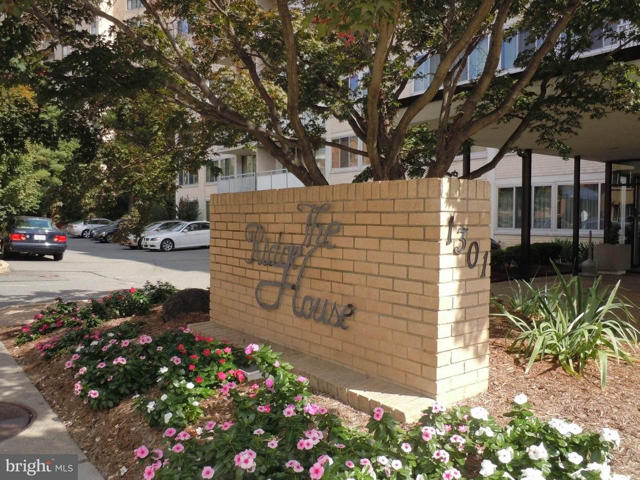 1301 Arlington Ridge Road - Photo 1