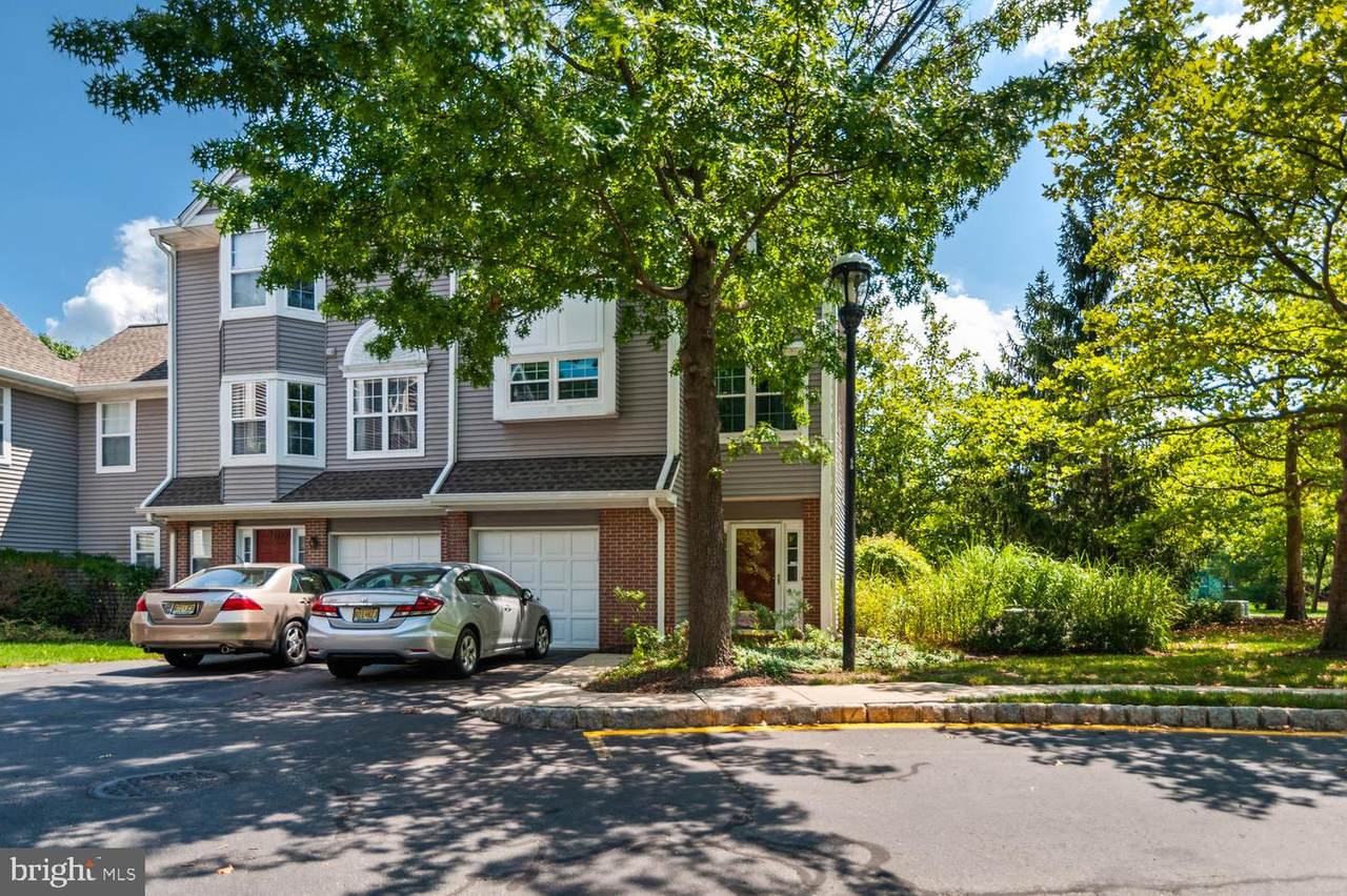 95 Shrewsbury Place - Photo 1
