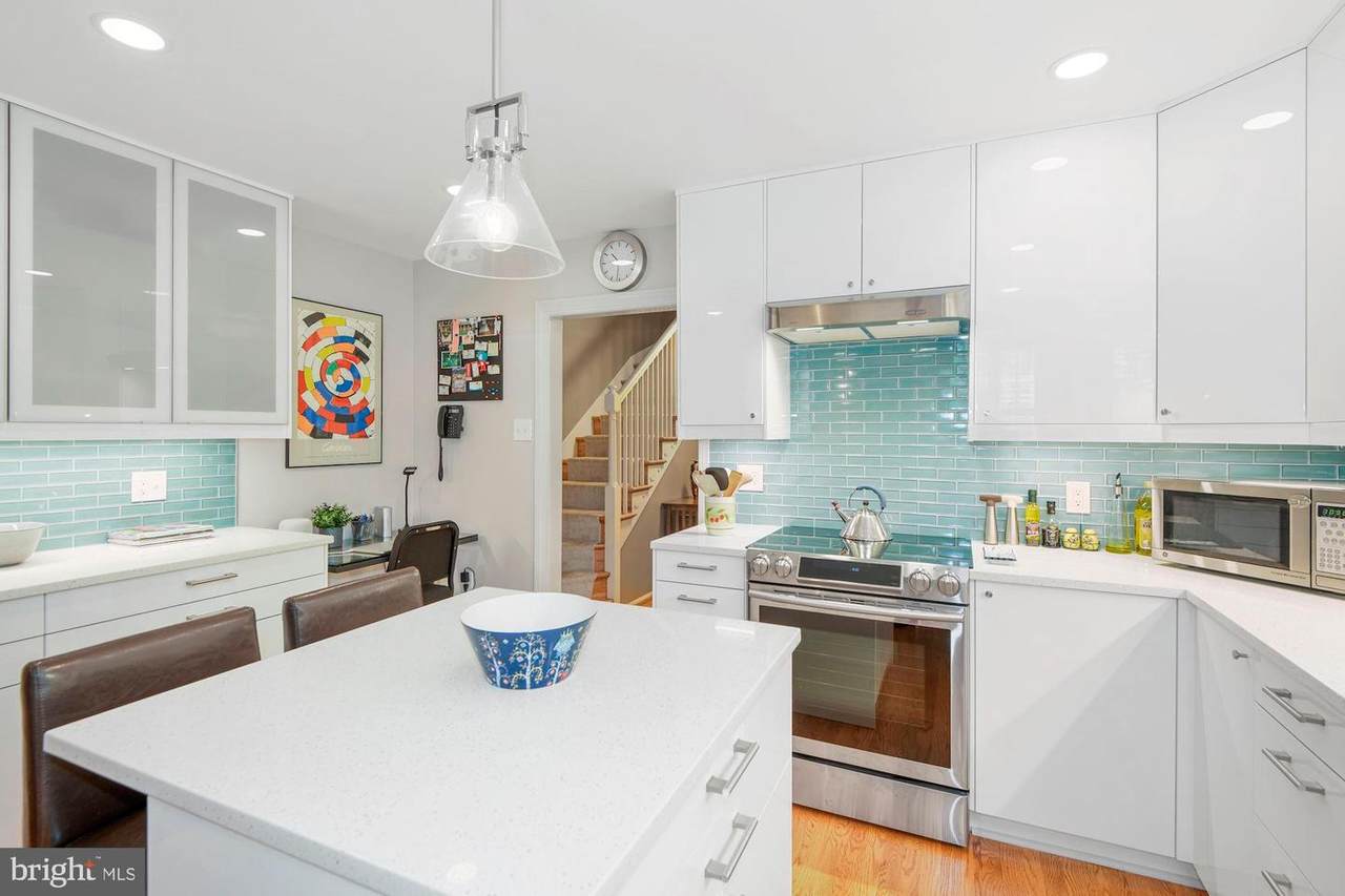 623 4TH Street - Photo 1