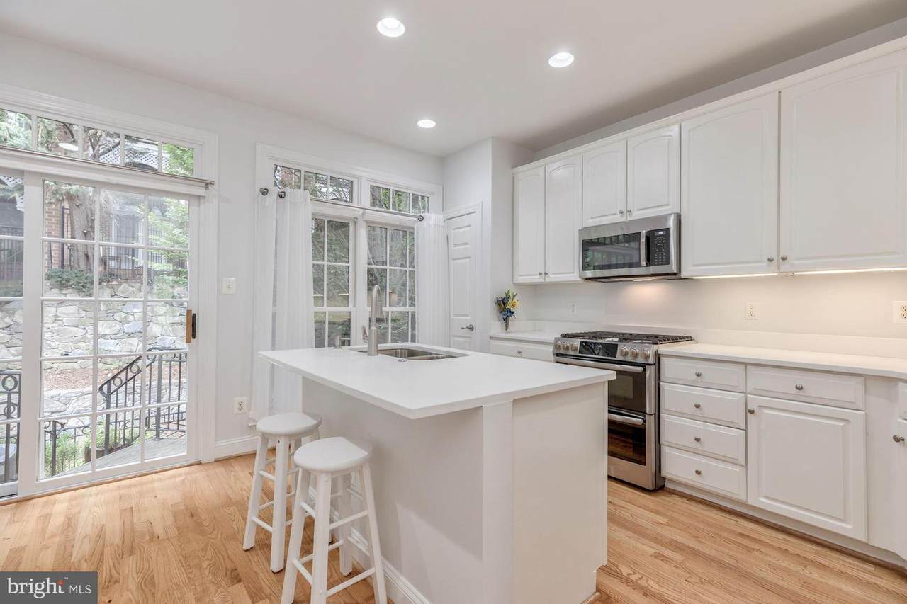 3905 Hillandale Court - Photo 1