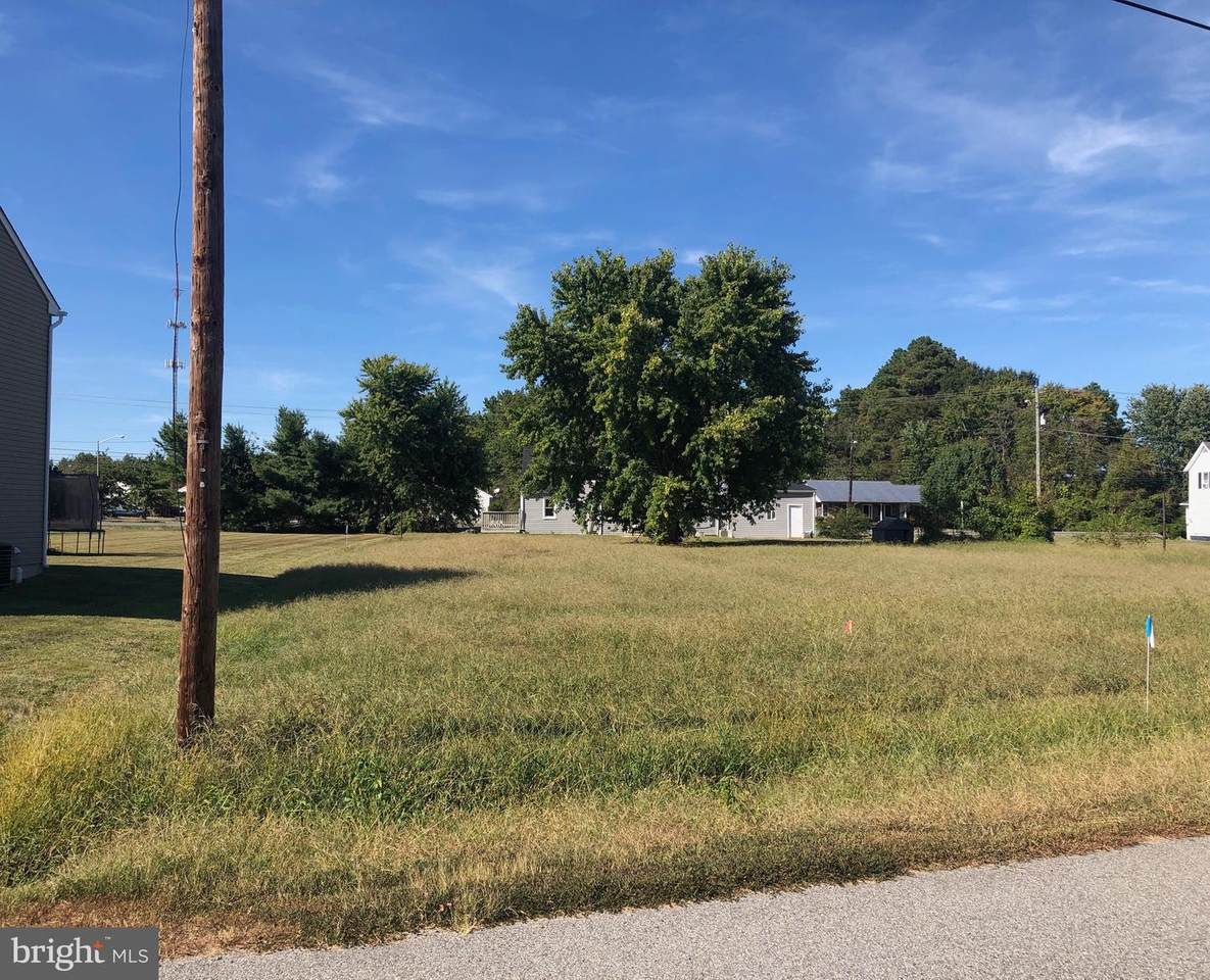 2438 Rock Dr - Photo 1