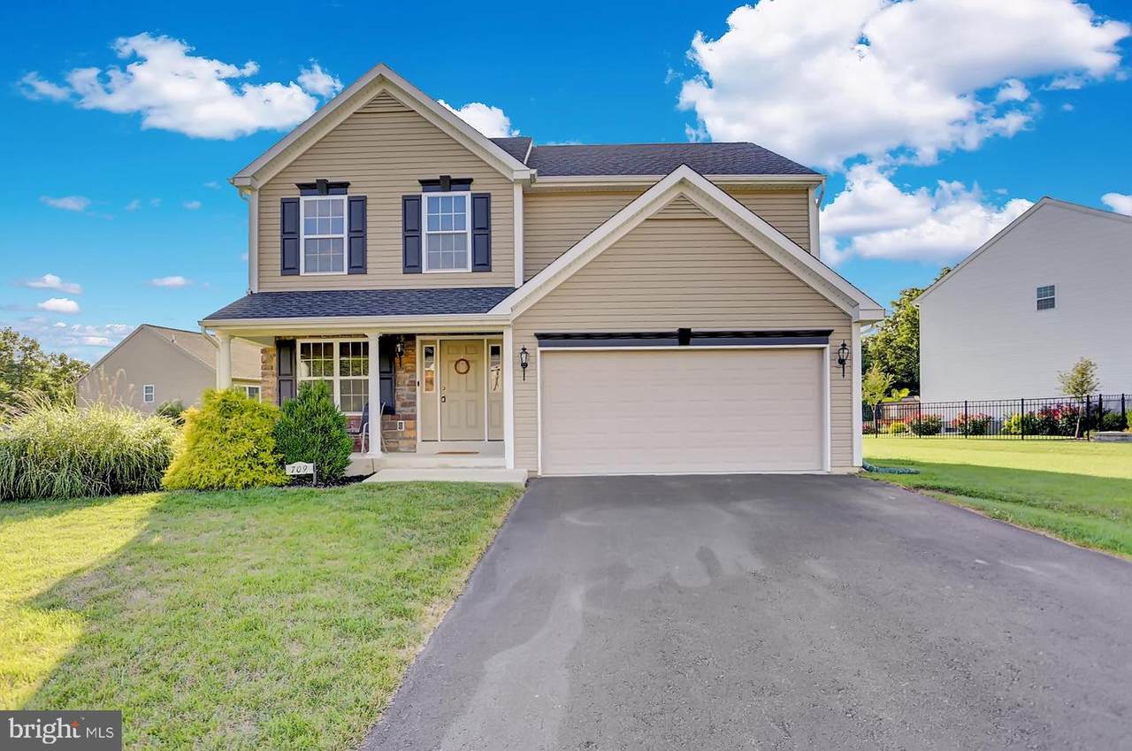 709 Belfair Drive - Photo 1