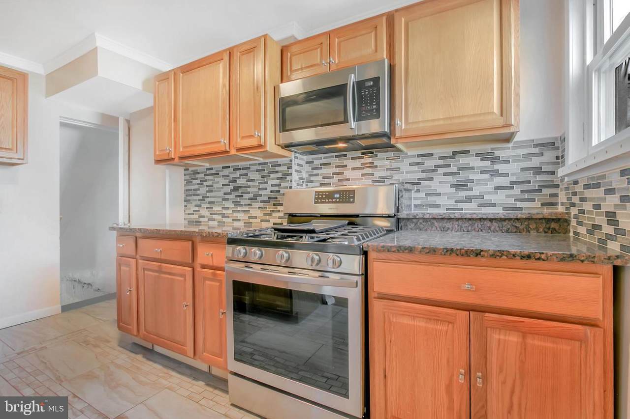 3213 Court Avenue - Photo 1