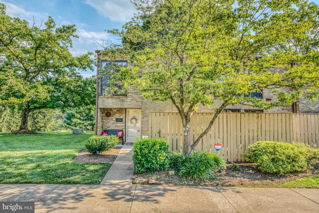 30 Somers Court - Photo 1