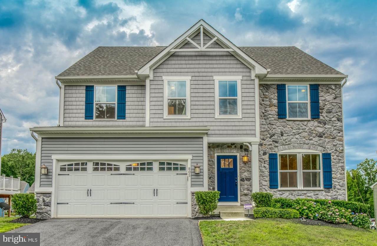 805 Elk Court - Photo 1