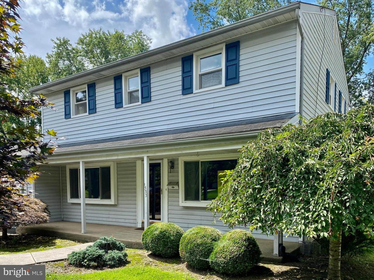 1533 Pleasant Drive - Photo 1