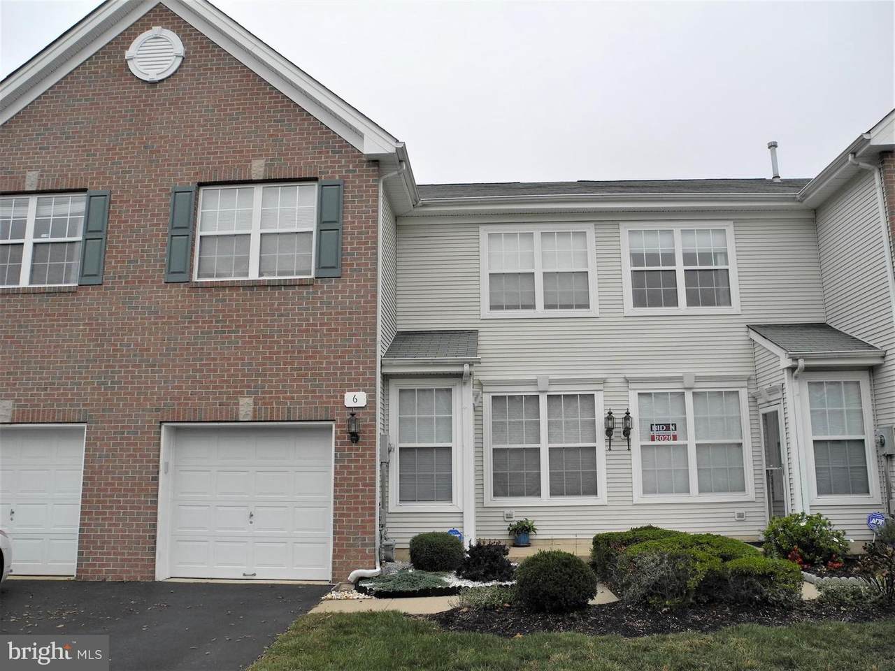 6 York Road - Photo 1
