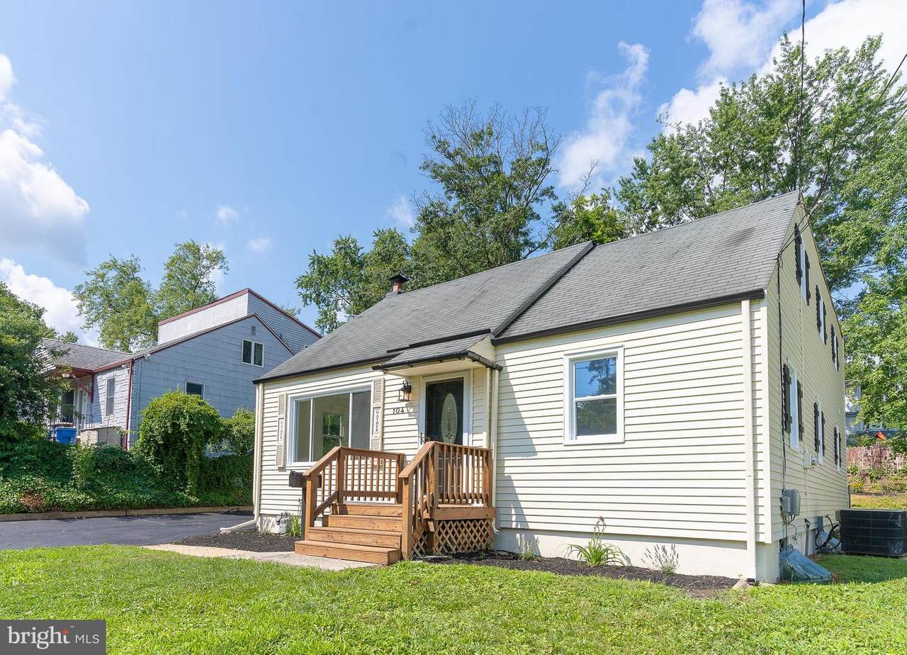 104 Carolina Avenue - Photo 1