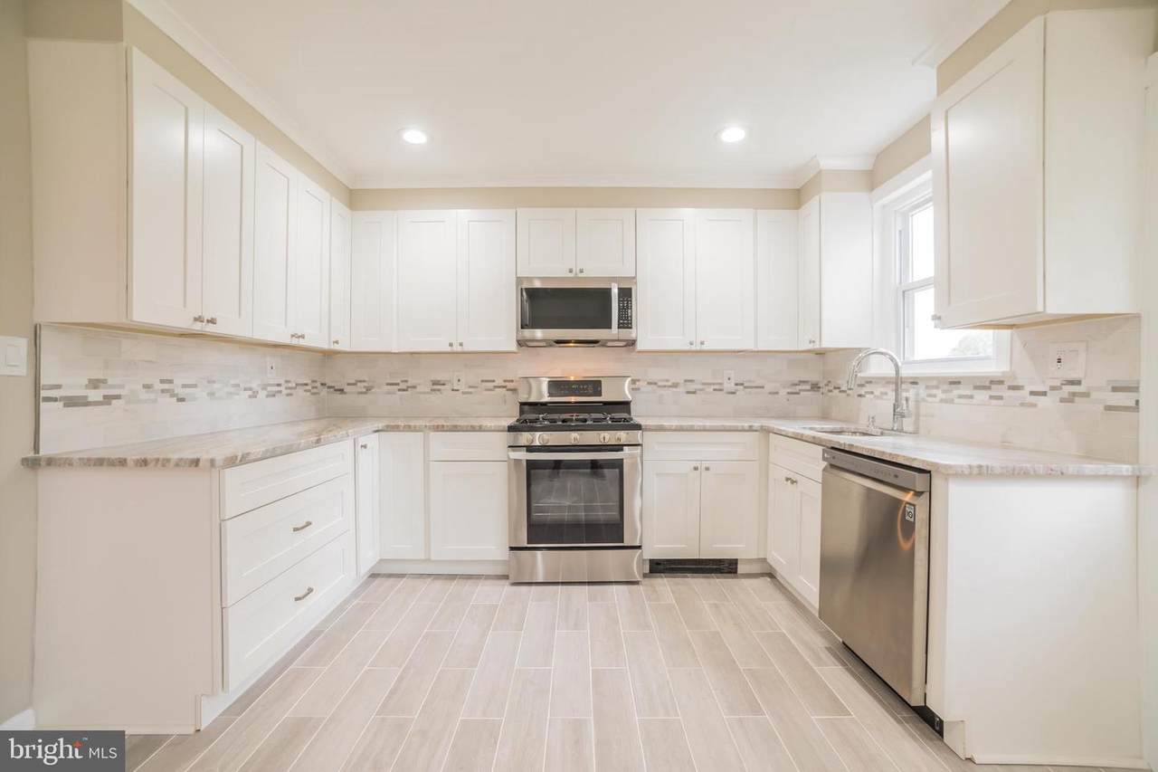 810 Noble Street - Photo 1