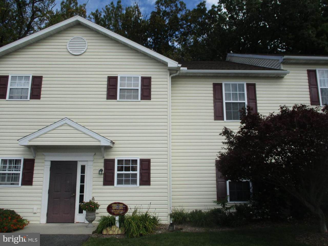 96 Christine Drive - Photo 1
