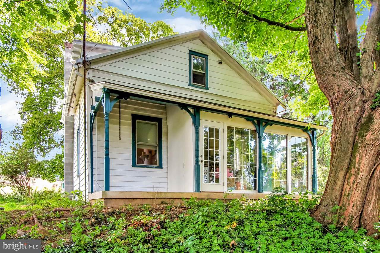 30 Thaddeus Lane - Photo 1