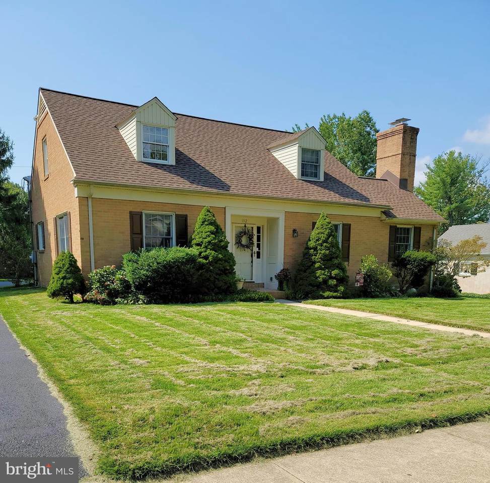 102 Edgewood Road - Photo 1