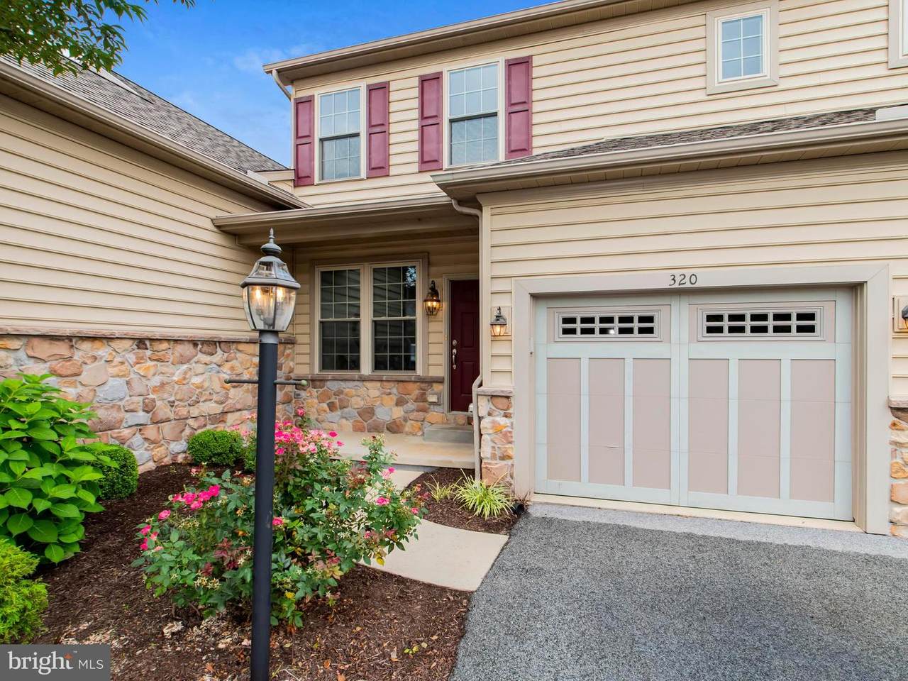 320 Sweetwater Path - Photo 1